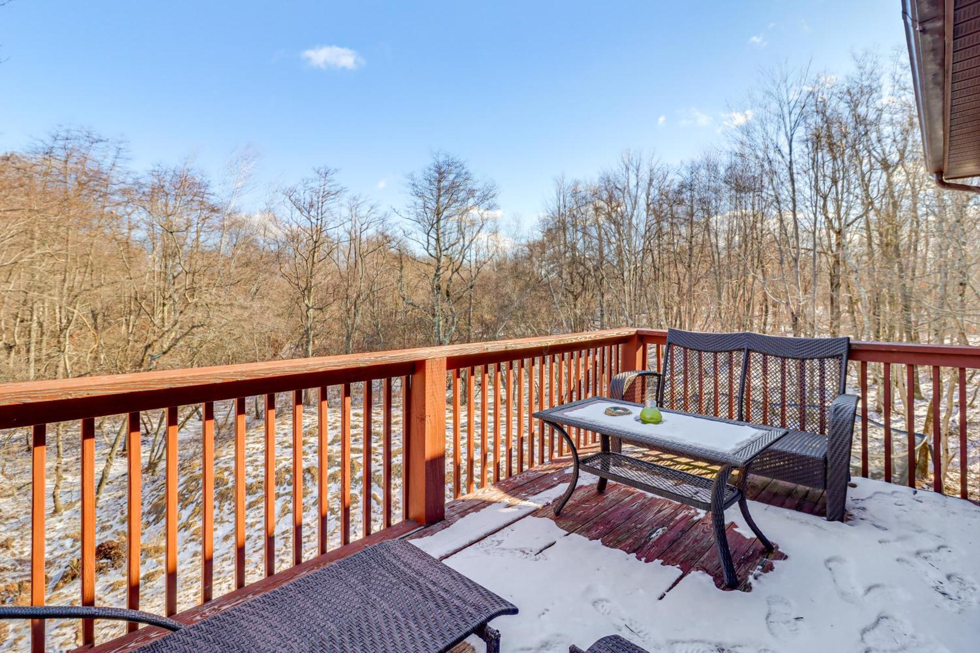 Poconos Home With Private Spa And Fire Pit Long Pond Exterior photo