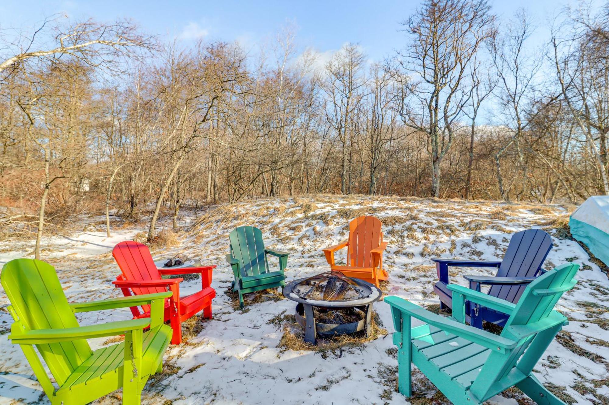 Poconos Home With Private Spa And Fire Pit Long Pond Exterior photo